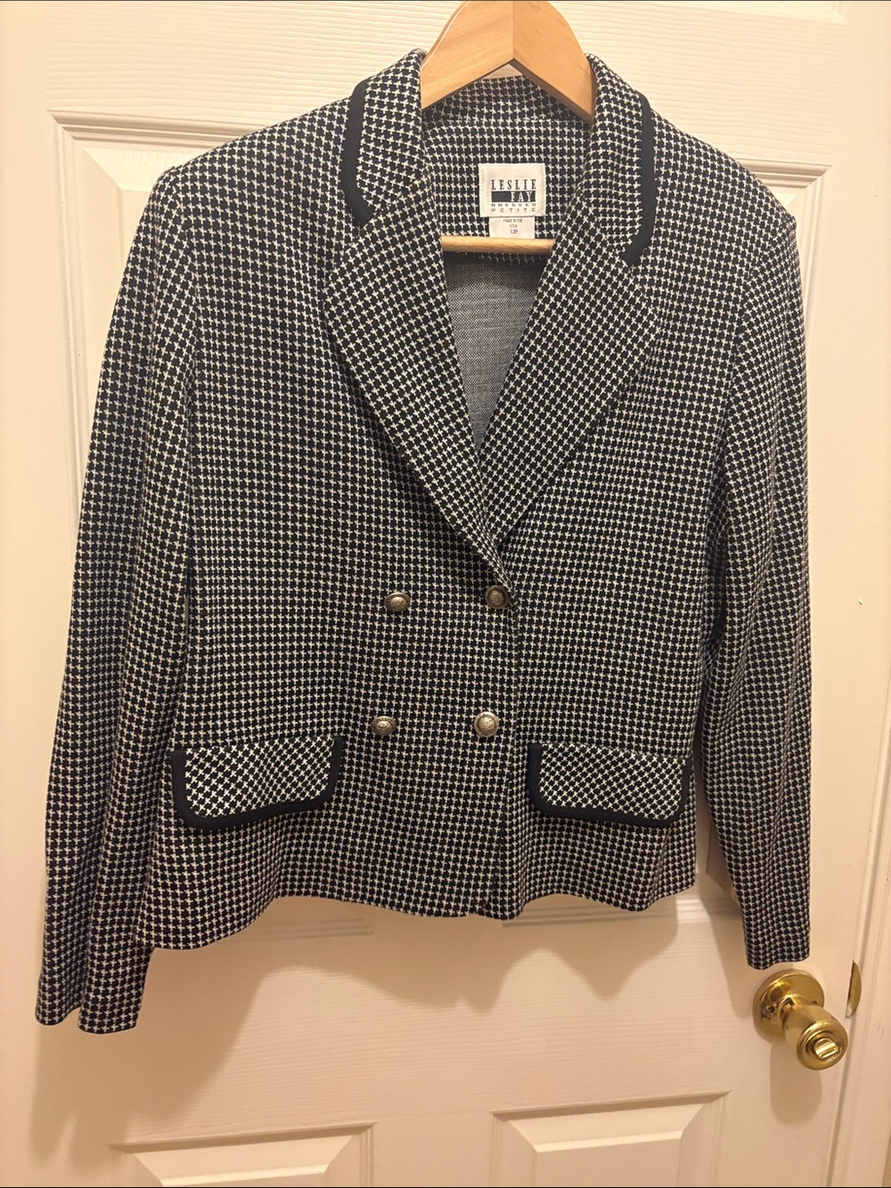 Leslie Fay Black and White Houndstooth Double-Breasted Blazer A190